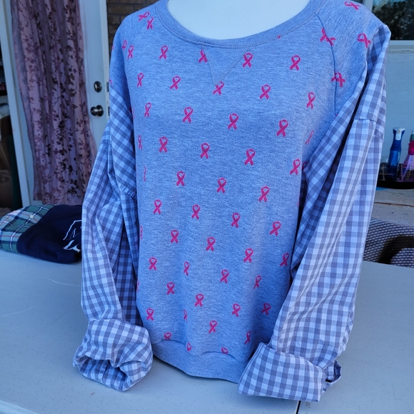 Sweatshirt Updo - Picture 6 of 10